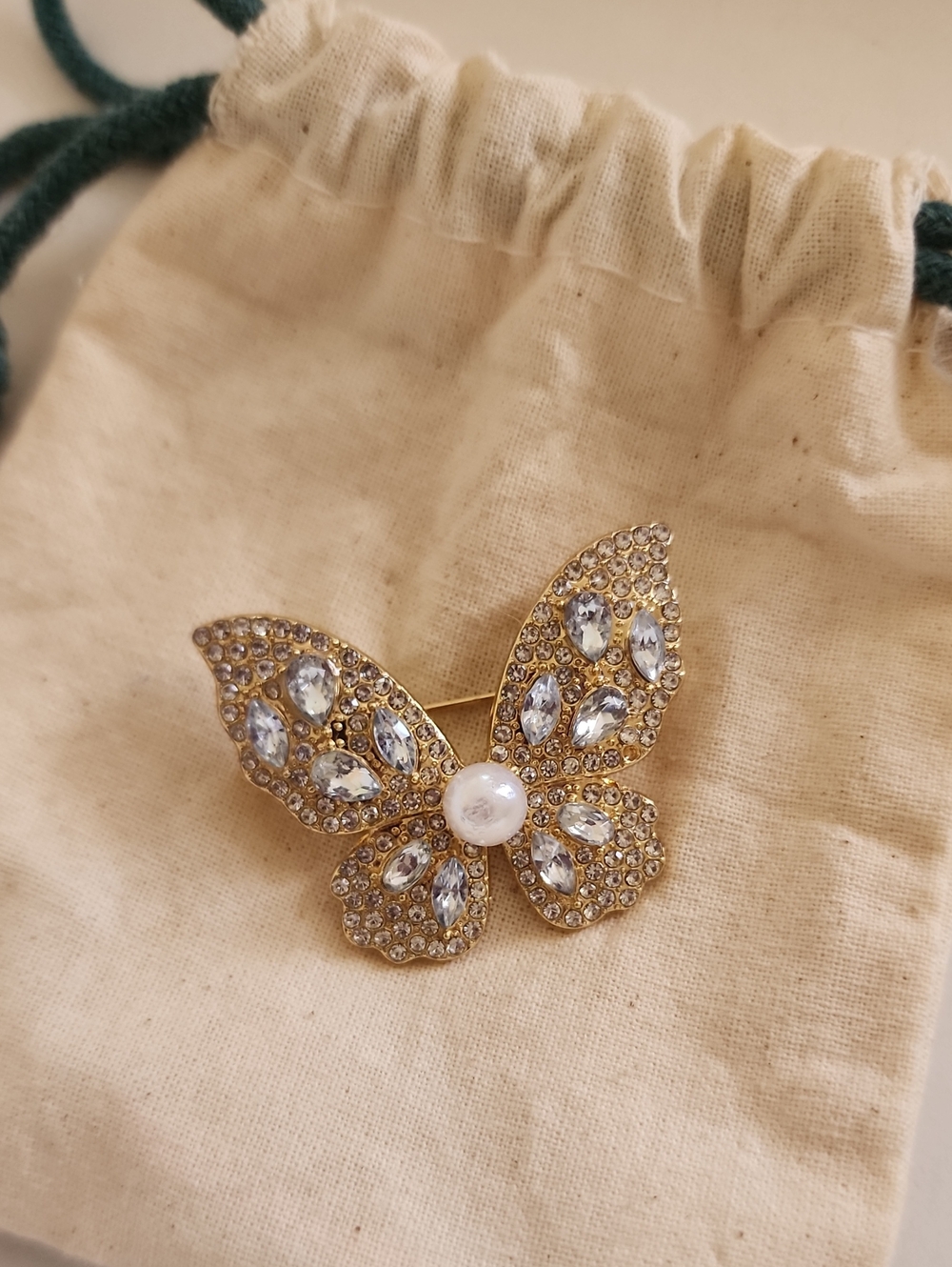 Gold Butterfly Brooch Crystal Faux Pearl Pin Rhinestone Jewelry